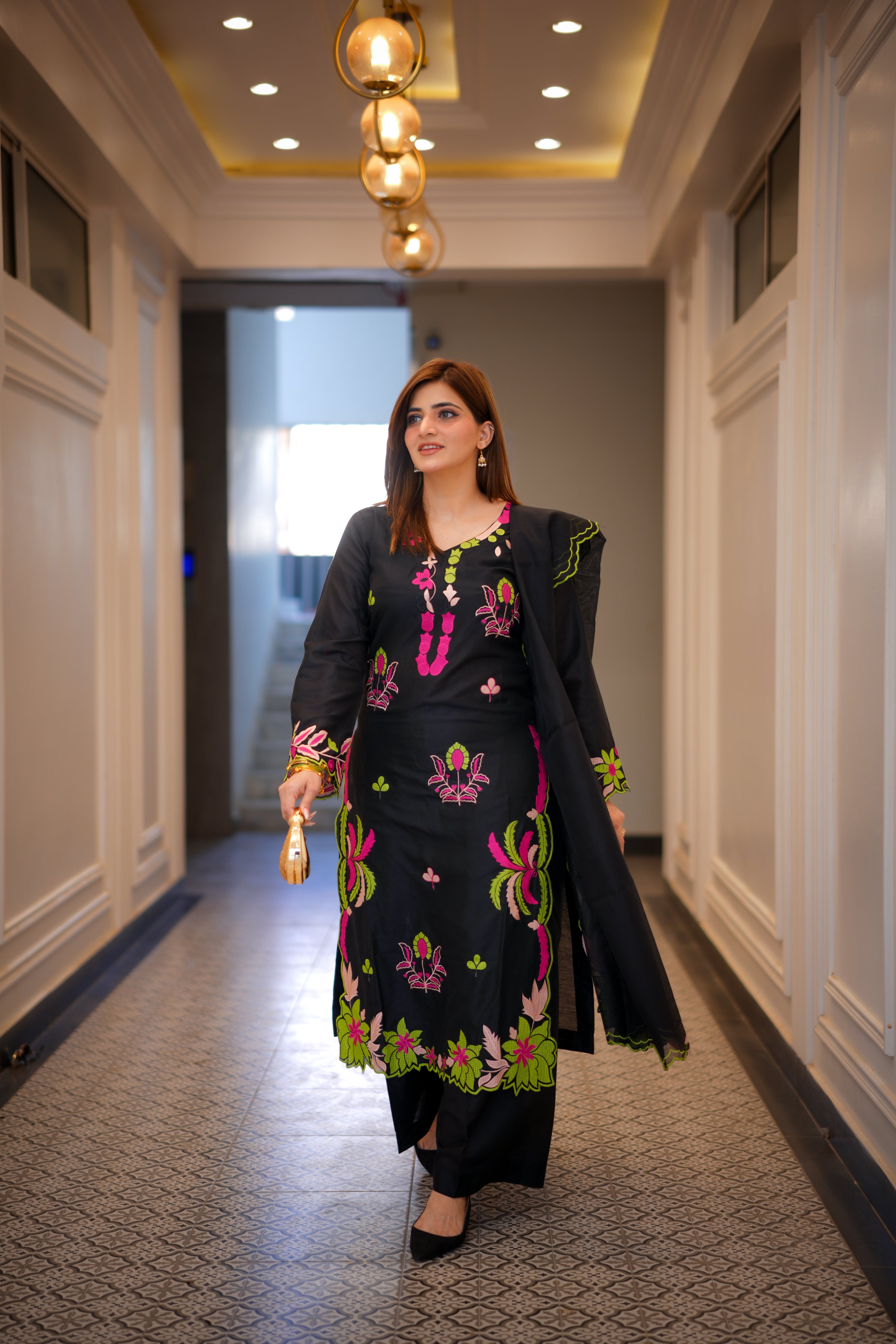 Elegant & Classy Kaftan Style Black
