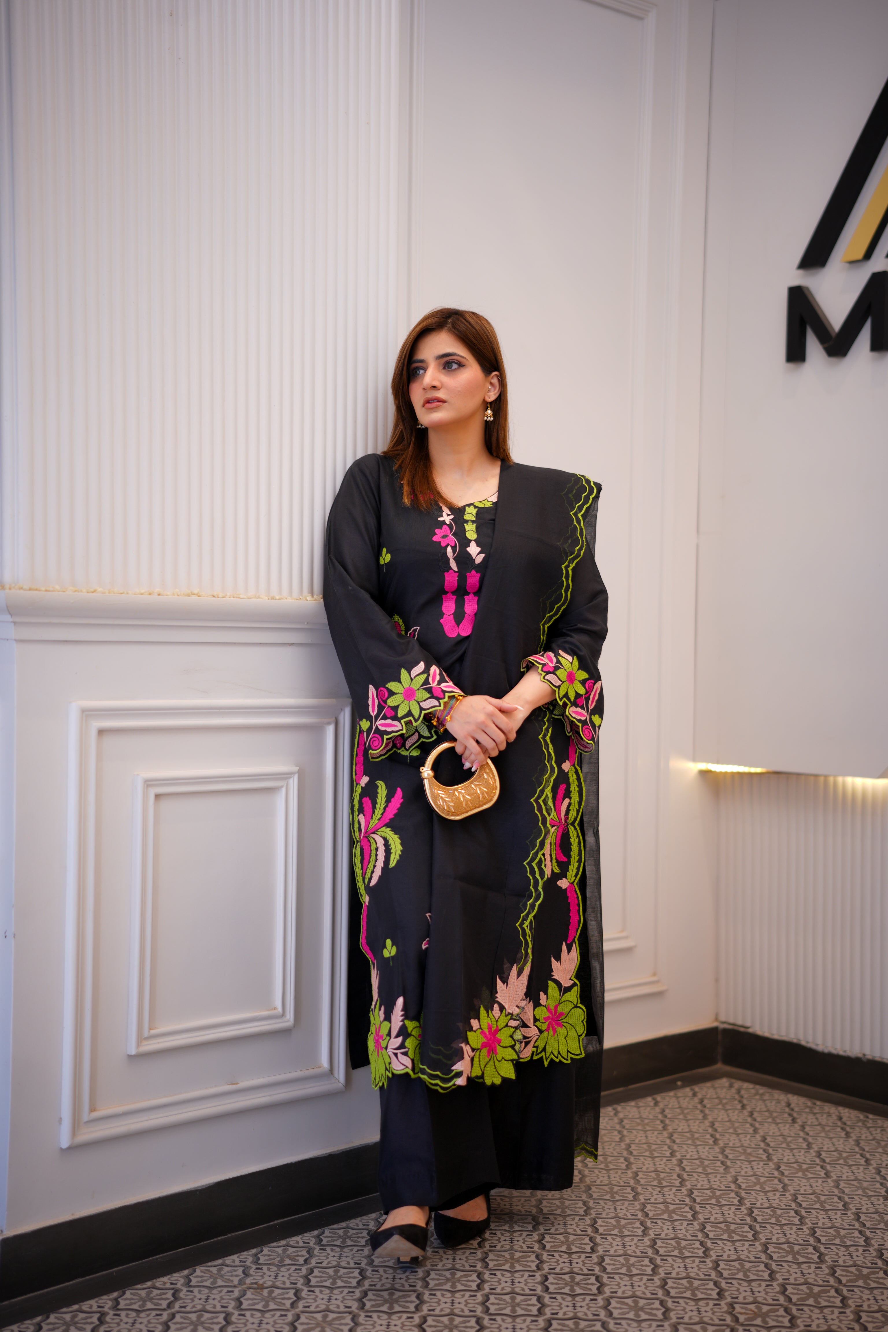 Elegant & Classy Kaftan Style Black