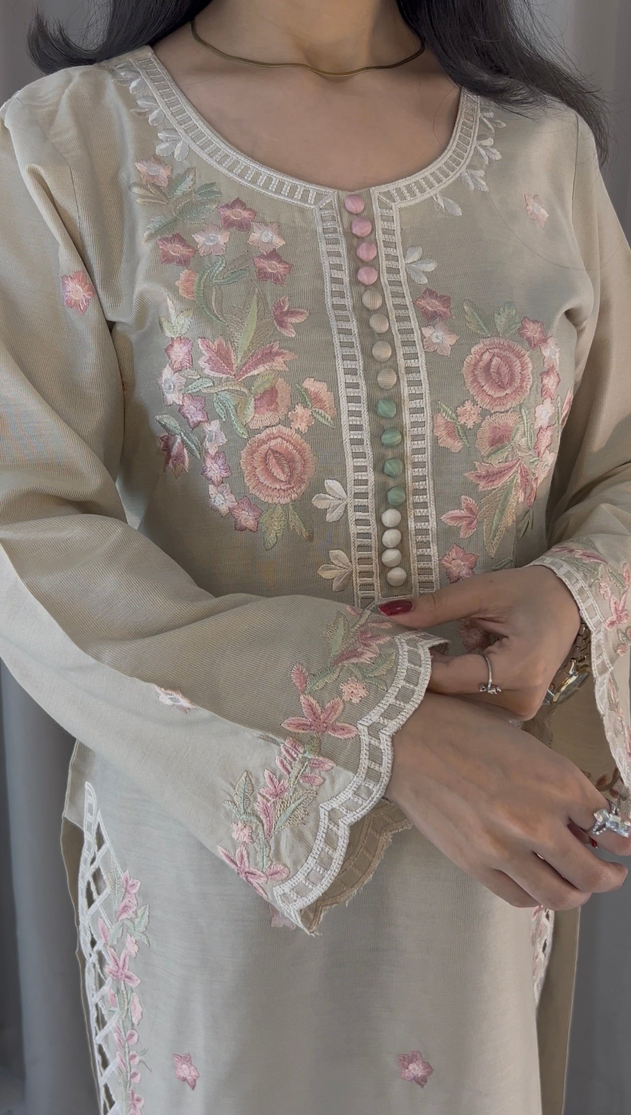 Blooming In Subtitles Elegance 3pc Beige (Fone)