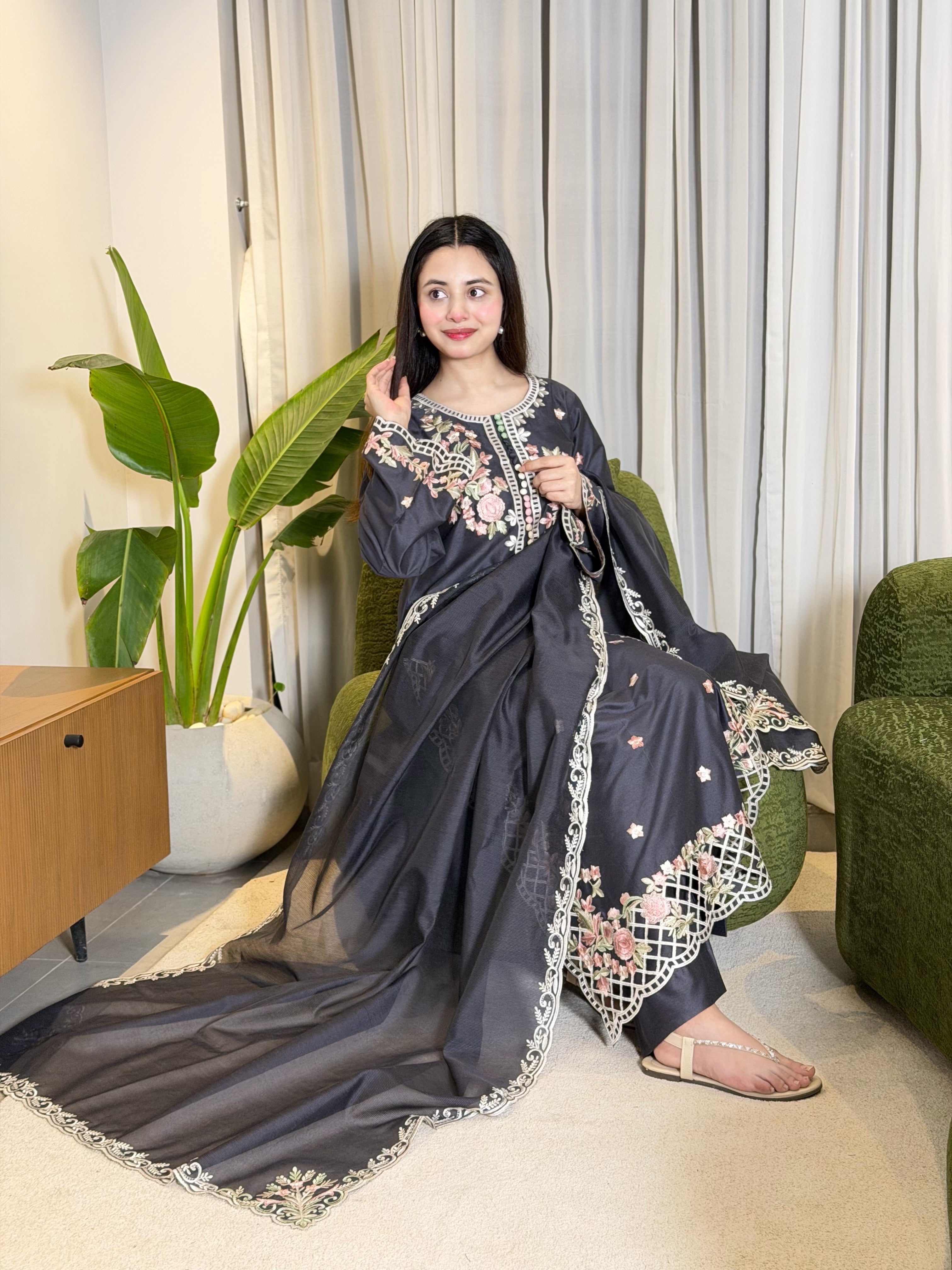 Blooming In Subtitles Elegance 3pc