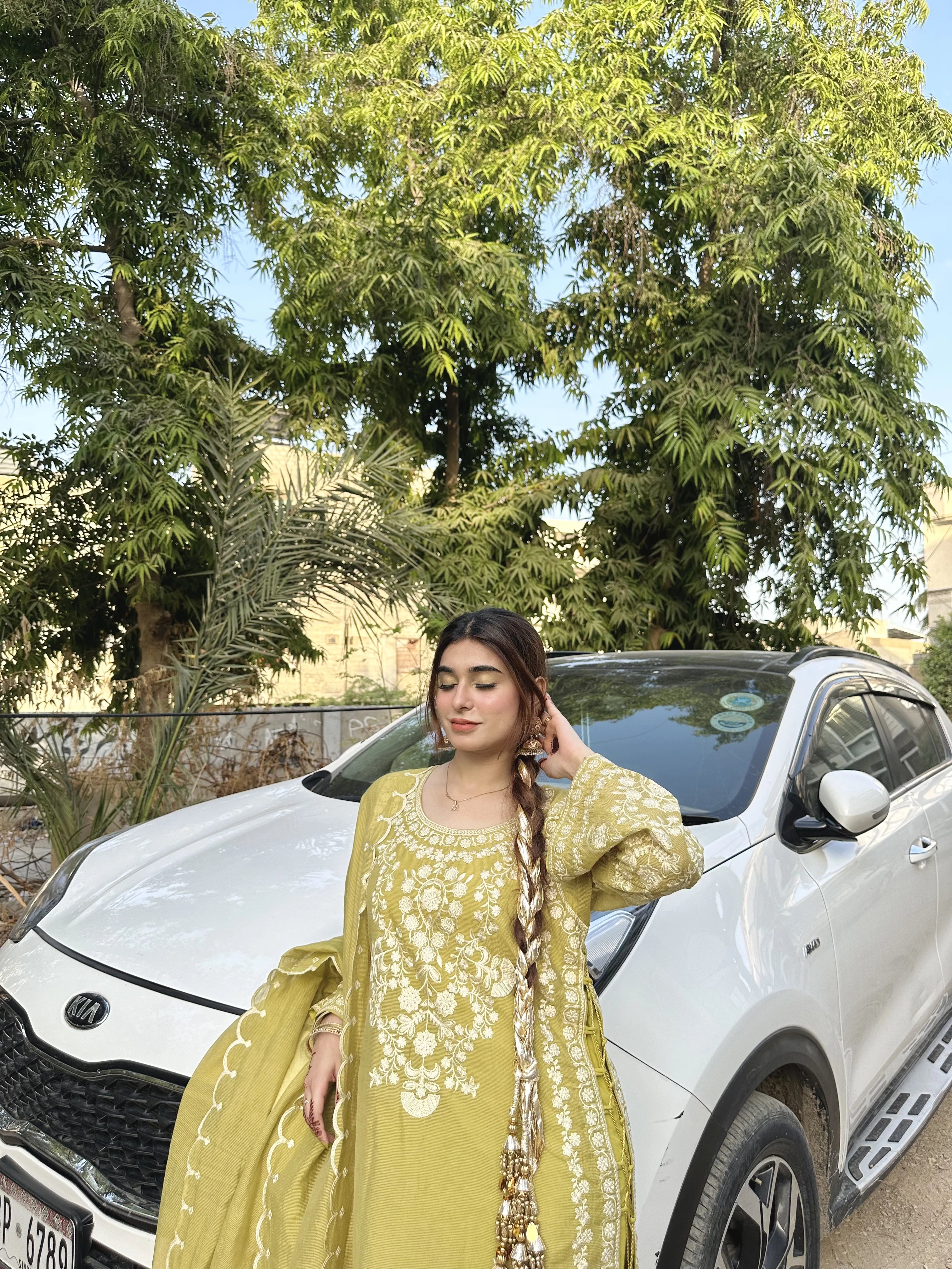 Sides Tassel Khadi Net Dhani Green